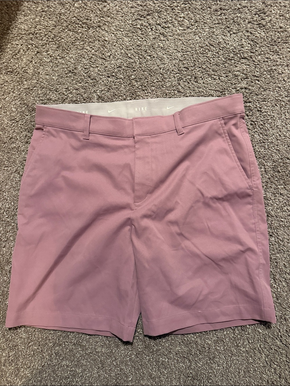 Nike Men’s Dusty Mauve Flat-Front Golf Shorts